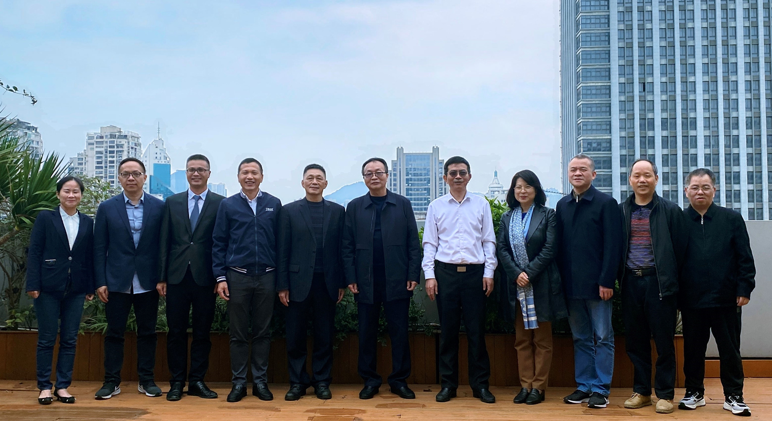 E:\lys\����\�ۺϲ�\��˾�ش�������\2023.02.14 ����ʡ�������С����������վ�쵼ݰ��ָ��\�½��ļ���\513ce664c1f63e2801a5a570ace782b - ���� (2).jpg